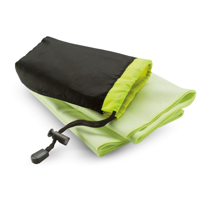 DRYE – Sport towel in adjustable nylon pouch